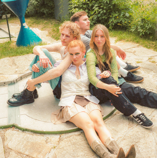 Ticket: GARDENS + THE ZEW - 16.4.2026, Lucia Wien